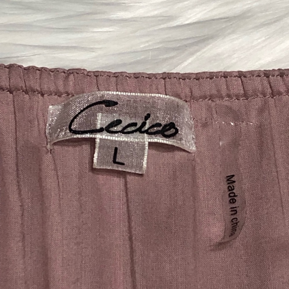 Beautiful Off-the-shoulder Dress - Picture 6 of 7